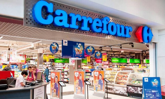 Carrefour seleciona Op. de Caixa e mais 3 funções